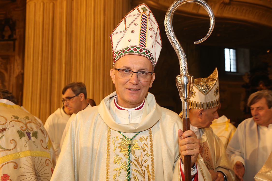 Monsignor Marco Prastaro Vescovo di Asti_478.jpg